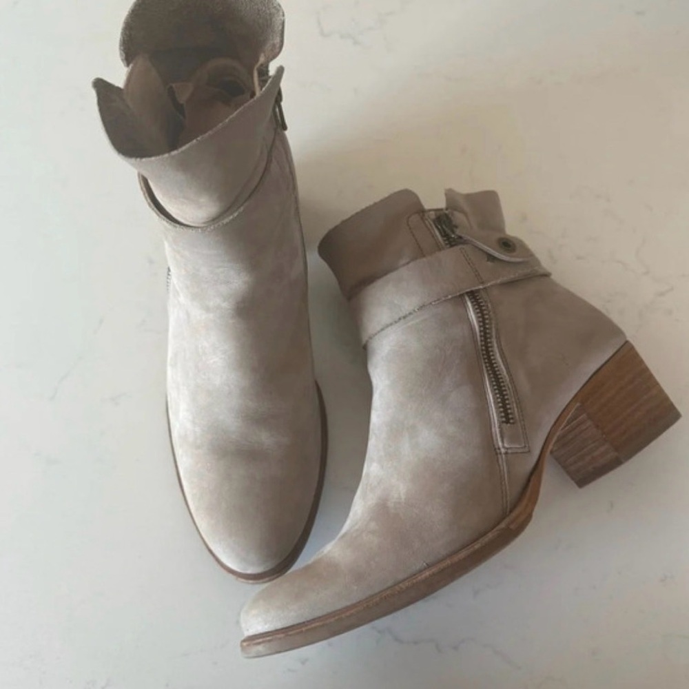 Paul Green Stylish Tan Ankle Boots Excellent Condition